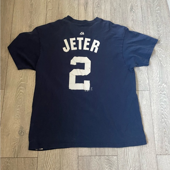 Derek Jeter New York Yankees Shirt - Picture 2 of 3